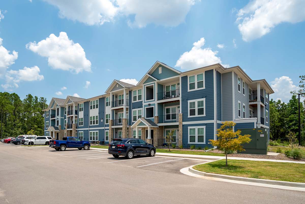 Luxury Apartments for Rent in Slidell | The Mason Fremaux Park